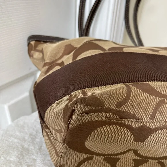 Coach tote bag GUC - Picture 8 of 11